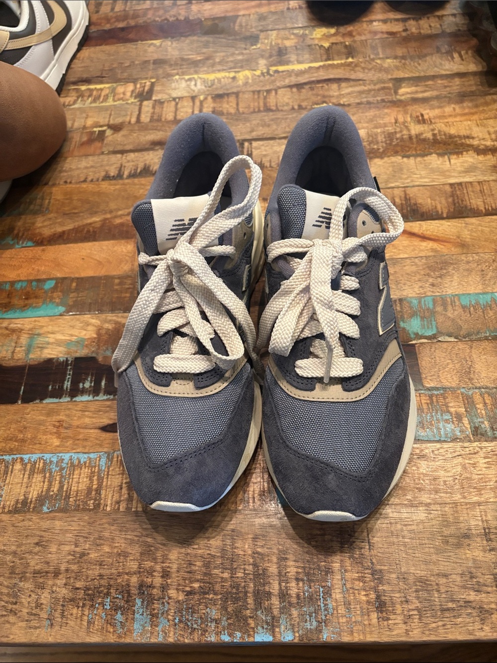 Women’s New Balance 997R Size 6.5 Barely Worn Denim Blue Tennis Shoes MSRP $100